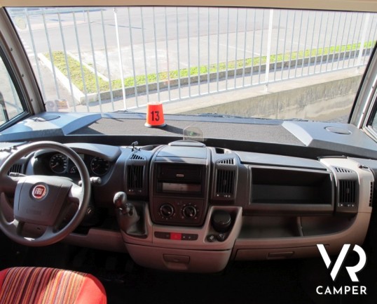 Itineo 610 G: camper motorhome in vendita usato a Torino, compatto, 4 posti con garage e ampia vivibilità interna