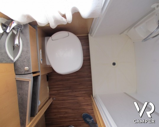 Itineo 610 G: camper motorhome in vendita usato a Torino, compatto, 4 posti con garage e ampia vivibilità interna