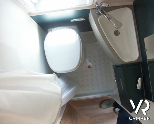 Knaus Boxlife 600 MQ: camper furgonato attrezzato nuovo a Torino con letto basculante 4 posti