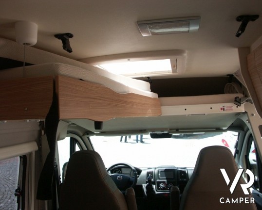 Knaus Boxlife 540 MK: furgone attrezzato compatto con letti a castello posteriori e basculante 4 posti, dalle dimensioni compatte.