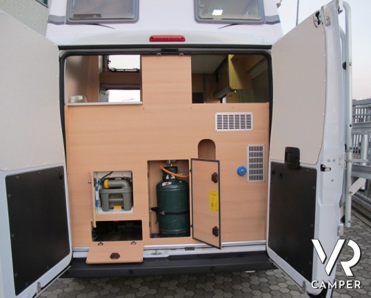 Knaus Boxstar 540 MQ: camper furgonato attrezzato quattro posti con letto basculante e dinette classica, cambio automatico e motore 3.0 m-jet da 180cv