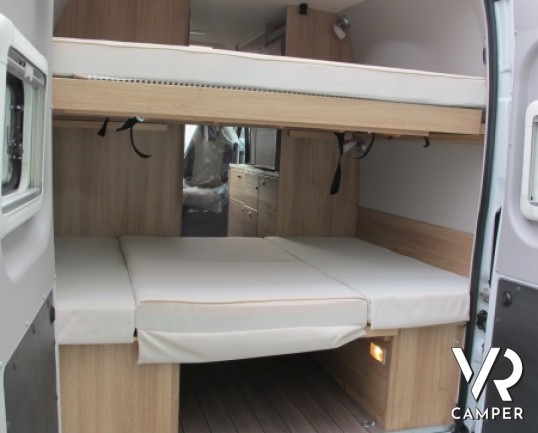 Knaus Boxstar Family 600: furgonato 5 posti a dormire con doppio letto matrimoniale posteriore basculante, qualità tedesca Knaus