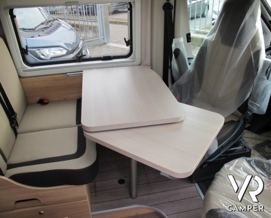 Knaus Boxstar Family 600: furgonato 5 posti a dormire con doppio letto matrimoniale posteriore basculante, qualità tedesca Knaus