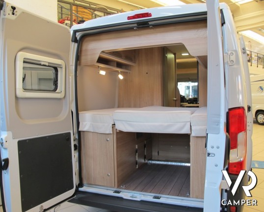 Knaus Boxstar Street 600 MQ: camper furgonato nuovo con letto matrimoniale posteriore e ampio vano di carico, ottimo per 2 persone che vogliono viaggi