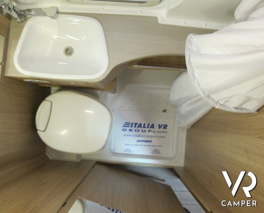 Knaus Boxstar Street 600 MQ: camper furgonato nuovo con letto matrimoniale posteriore e ampio vano di carico, ottimo per 2 persone che vogliono viaggi