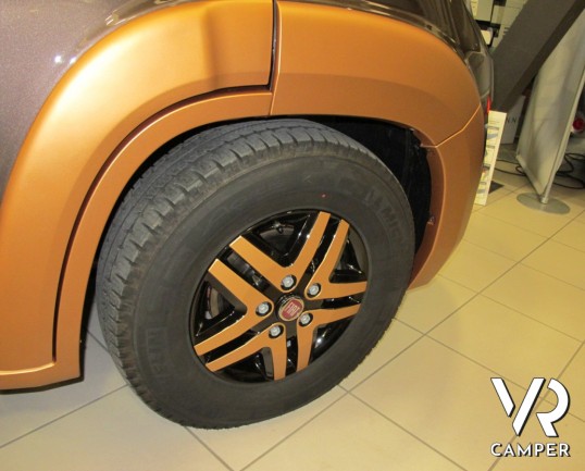 Knaus Boxstar Plus Lifetime 600: furgone attrezzato in versione speciale con letti gemelli e doccia separata