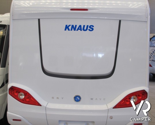 Knaus Sky Wave 650 MG: camper semintegrale nuovo Knaus a Torino con garage e letto basculante sotto i 7 metri di lunghezza.