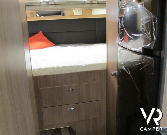 Knaus Sky Wave 650 MG: camper semintegrale nuovo Knaus a Torino con garage e letto basculante sotto i 7 metri di lunghezza.