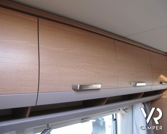 Knaus Sport 500 QDK: caravan nuova 6 posti, leggera per il traino con letti a castello, dinette e letto matrimoniale. Attrezzata con boiler e stufa