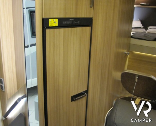 Knaus Sun-I 700 LG: maxi motorhome in patente C con letto matrimoniale posteriore, ampio bagno con doccia separata full optional.