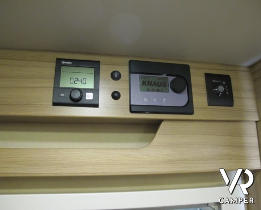 Knaus Sun-I 700 LG: maxi motorhome in patente C con letto matrimoniale posteriore, ampio bagno con doccia separata full optional.