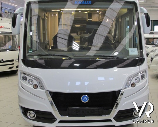 Knaus Sun-I 700 LG: maxi motorhome in patente C con letto matrimoniale posteriore, ampio bagno con doccia separata full optional.