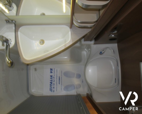 Knaus Van-I 600 MG - camper motorhome nuovo con garage e letto basculante, 4 posti omologati e ampia dinette con divanetto frontale