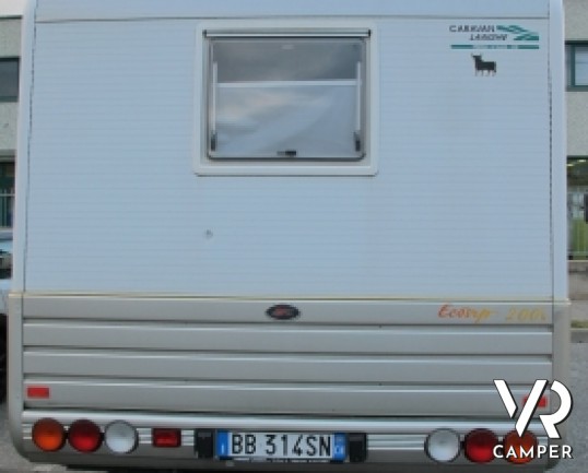 Laika Ecovip 200I: camper motorhome Laika usato con 7 posti letto, 5 posti omologati, doppia dinette, bagno con doccia separata e portamoto