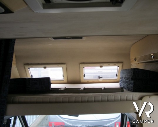 Laika Ecovip 3: camper mansardato occasione 6 posti letto e omologato su meccanica Ford Turbo con idroguida