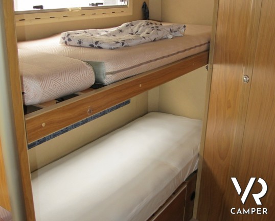 Laika Ecovip 3: camper mansardato occasione 6 posti letto e omologato su meccanica Ford Turbo con idroguida