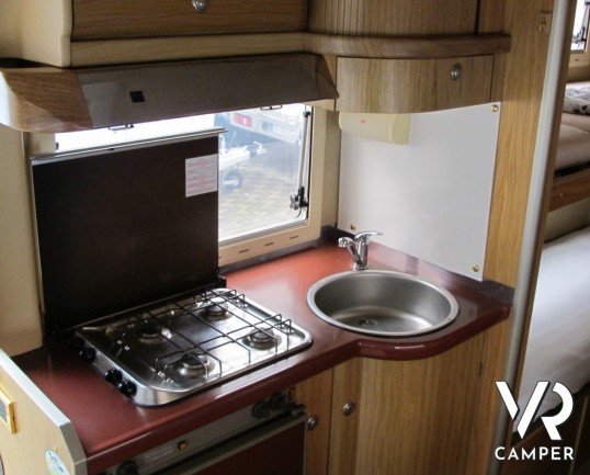 Laika Ecovip 3: camper mansardato occasione 6 posti letto e omologato su meccanica Ford Turbo con idroguida