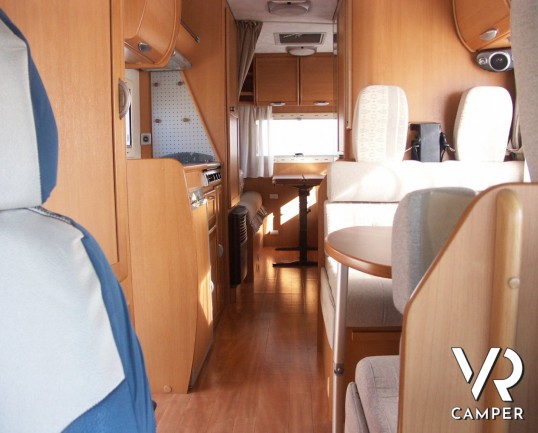 CI RIVIERA 180: camper mansardato usato occasione da concessionaria in vendita in Piemonte.