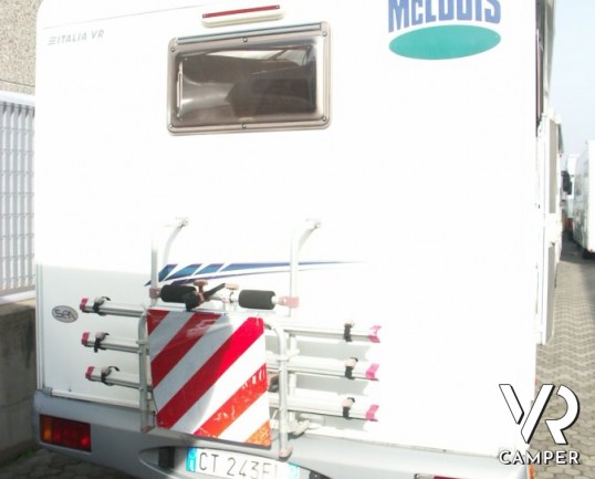 McLouis Gleen 364 G: camper usato semintegrale in vendita in Piemonte con garanzie del concessionario. Garage e 6 posti omologati.
