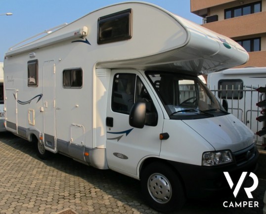 McLouis Tandy 630 garage: camper mansardato usato con garage e portamoto, 6 posti letto.