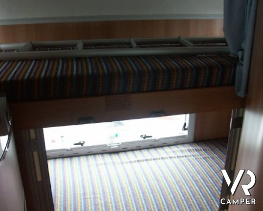 Miller Illinois State: camper usato recente mansardato con i letti a castello in coda e garage.