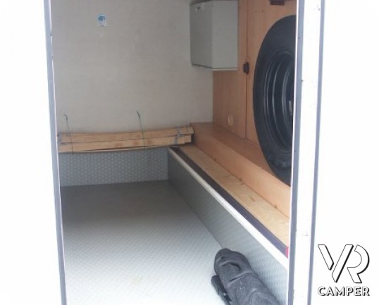 Miller Manitoba: camper semintegrale usato con garage di piccole dimensioni, perfetto per visitare anche i borghi più piccoli d'Italia.