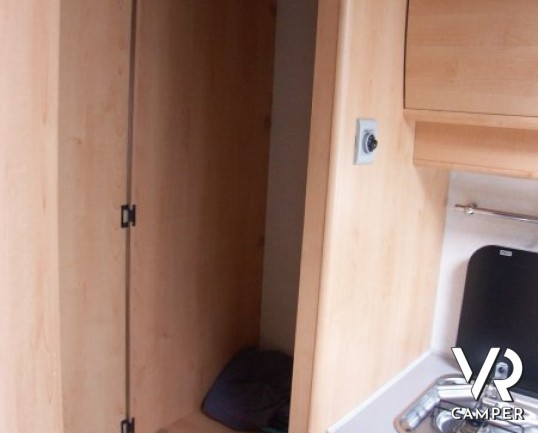 Miller Manitoba: camper semintegrale usato con garage di piccole dimensioni, perfetto per visitare anche i borghi più piccoli d'Italia.