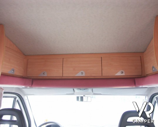 Miller Oklahoma: camper semintegrale usato con letto alla francese in ottime condizioni. In vendita a Torino.