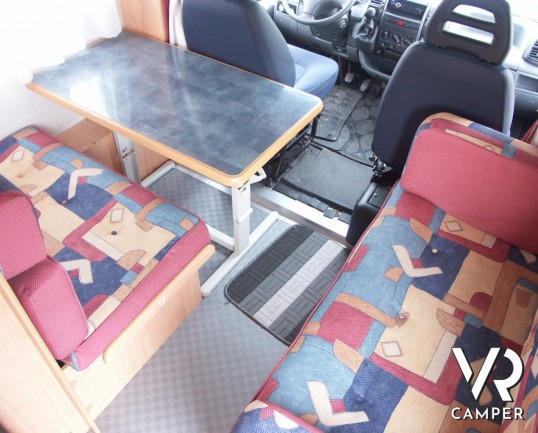 Miller Oklahoma: camper semintegrale usato con letto alla francese in ottime condizioni. In vendita a Torino.