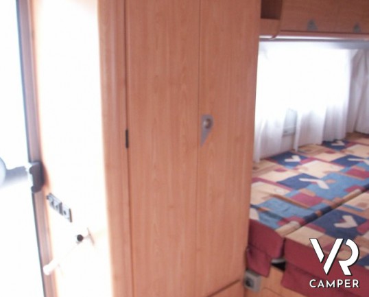 Miller Oklahoma: camper semintegrale usato con letto alla francese in ottime condizioni. In vendita a Torino.