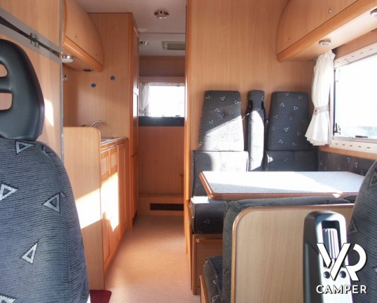 Mirage 685 garage: camper usato mansardato a Torino con ampio garage, su meccanica Ducato Maxi e in ottime condizioni di utilizzo