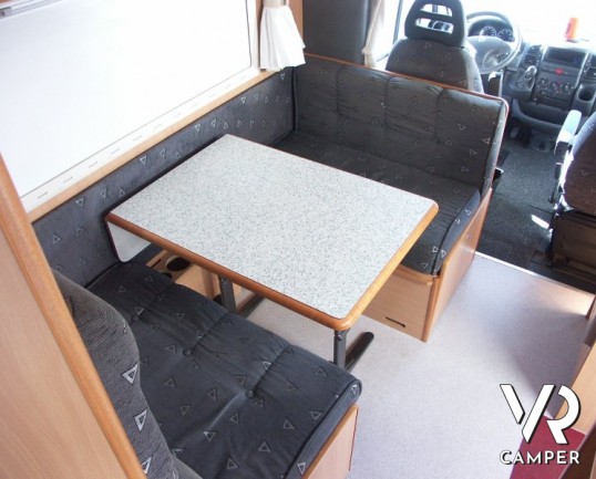 Mirage 685 garage: camper usato mansardato a Torino con ampio garage, su meccanica Ducato Maxi e in ottime condizioni di utilizzo