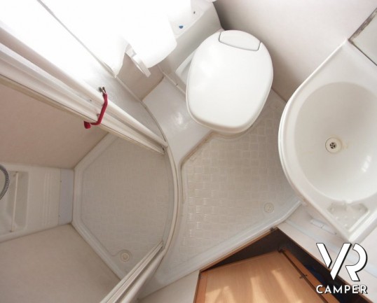 Mirage 685 garage: camper usato mansardato a Torino con ampio garage, su meccanica Ducato Maxi e in ottime condizioni di utilizzo