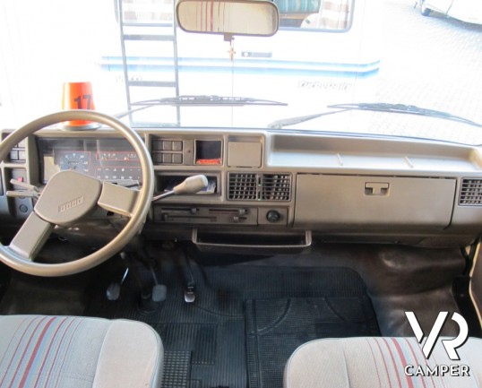 Mirage Family 355: camper in ottime condizioni di utilizzo per prima esperienza. Materiali di pregio e robusto nella struttura.