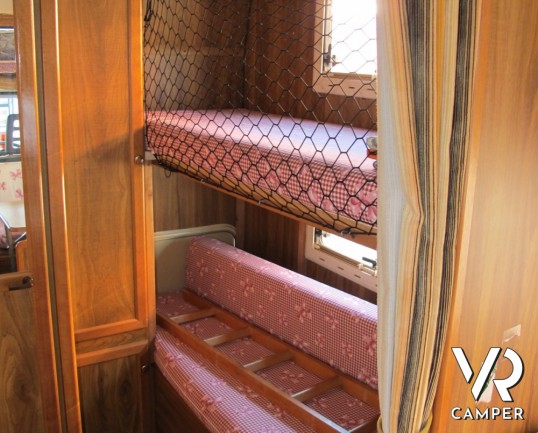 Mirage Family 355: camper in ottime condizioni di utilizzo per prima esperienza. Materiali di pregio e robusto nella struttura.