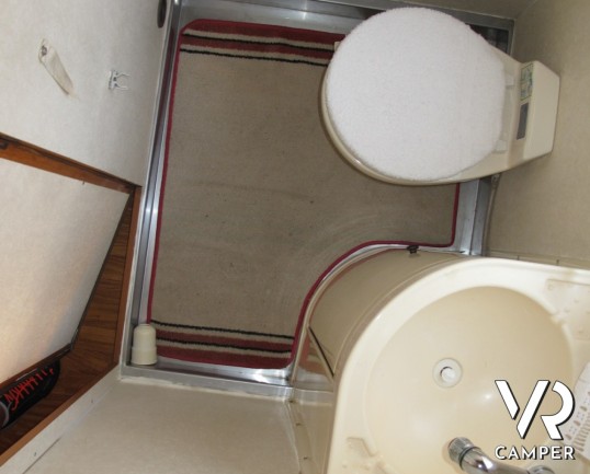 Mirage Family 355: camper in ottime condizioni di utilizzo per prima esperienza. Materiali di pregio e robusto nella struttura.