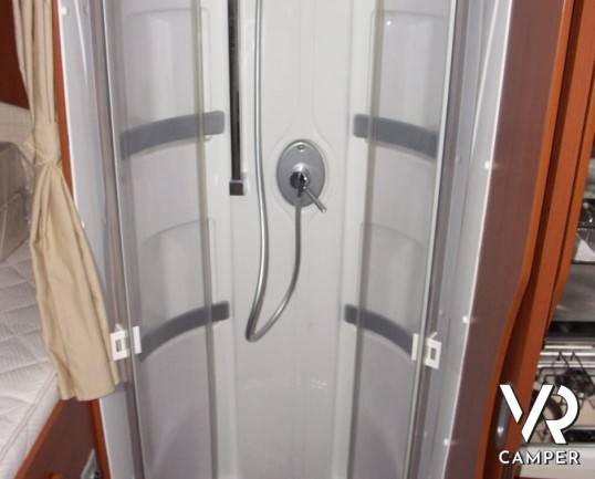 MOBILVETTA KEA 87P - camper usato a torino, semintegrale con garage, occasione camper