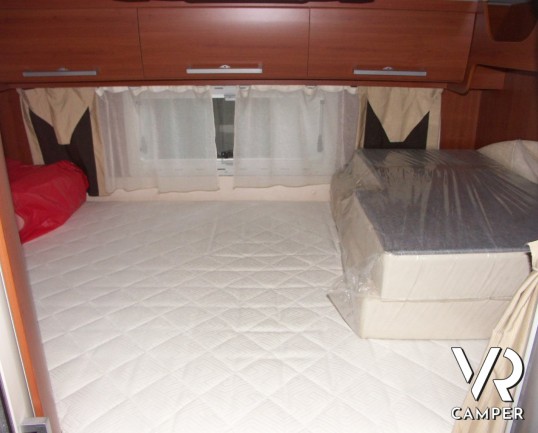 MOBILVETTA KEA 87P - camper usato a torino, semintegrale con garage, occasione camper