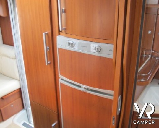 Mobilvetta Kea P87: camperusato semintegrale con letto posteriore in coda e garage, bogno e doccia separati, in ottimo stato d'uso