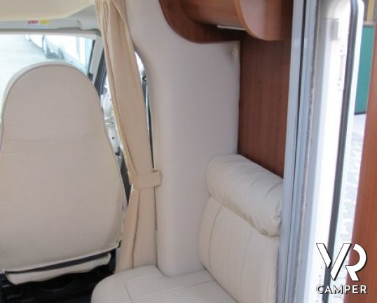 Mobilvetta Kea P87: camperusato semintegrale con letto posteriore in coda e garage, bogno e doccia separati, in ottimo stato d'uso