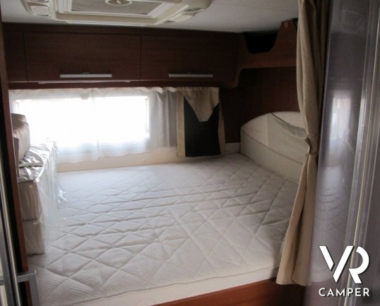 Mobilvetta Kea P87: camperusato semintegrale con letto posteriore in coda e garage, bogno e doccia separati, in ottimo stato d'uso