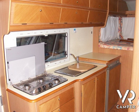 mobilvetta top drive 70 garage, mansardato con grande garage su meccanica iveco