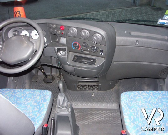 mobilvetta top drive 70 garage, mansardato con grande garage su meccanica iveco