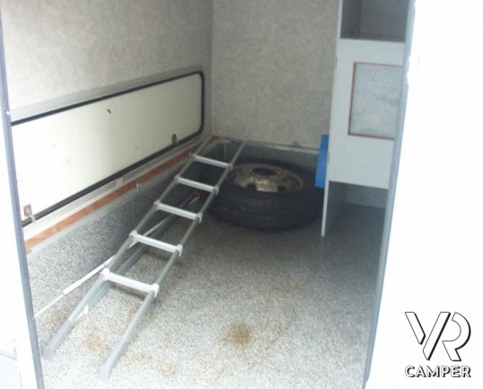 mobilvetta top drive 70 garage, mansardato con grande garage su meccanica iveco