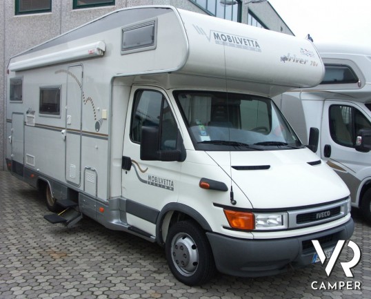 mobilvetta top drive 70 garage, mansardato con grande garage su meccanica iveco