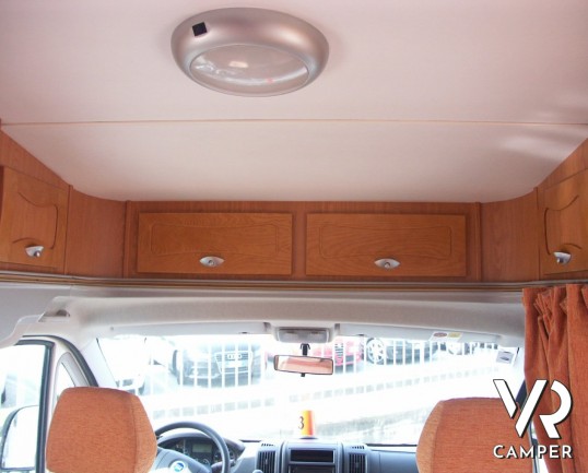 Moncayo Mediterraneo 735: semintegrale usato a Torino, recente con letto alla francese.