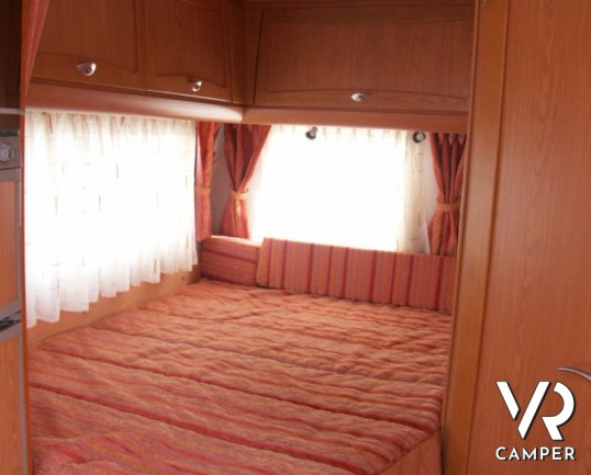 Moncayo Mediterraneo 735: semintegrale usato a Torino, recente con letto alla francese.