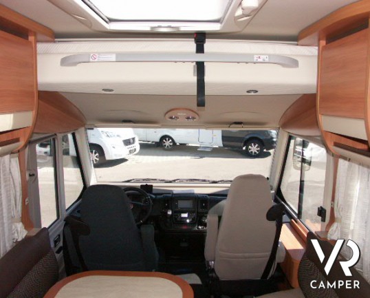 Hymer B 798 SL: motorhome Hymer nuovo doppio asse su meccanica Fiat e letto centrale nautico sul posteriore
