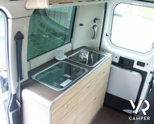 Hymer Car Sydney: furgone attrezzato di piccole dimensioni, adatto per l'utilizzo di tutti i giorni