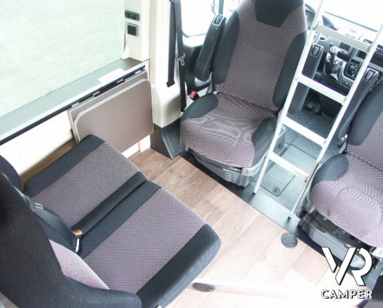 Hymer Car Sydney: furgone attrezzato di piccole dimensioni, adatto per l'utilizzo di tutti i giorni